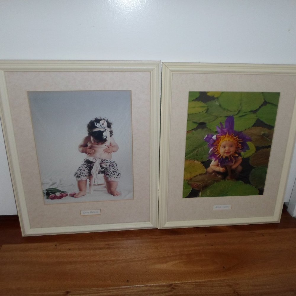 Anne Geddes Framed Prints – Set of 2